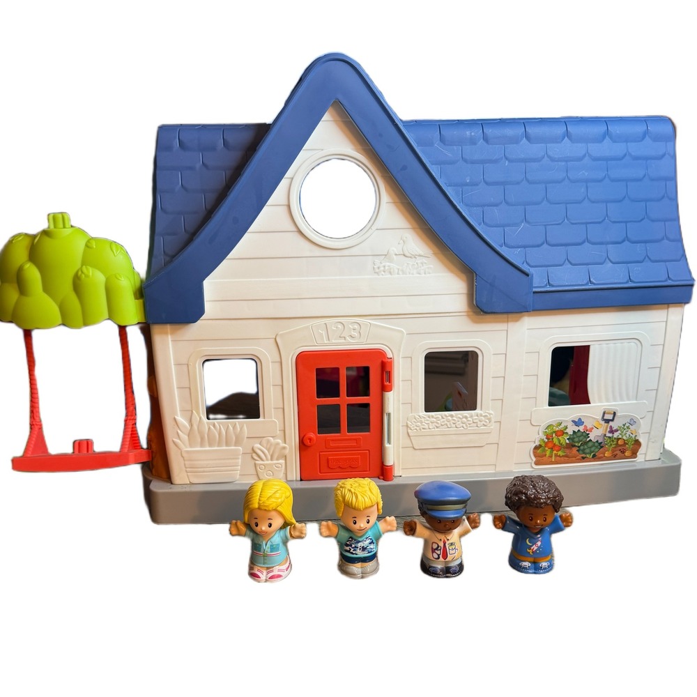 Fisher Price Little People Big Helpers Home Playset with 4 Figures *NO SOUND*